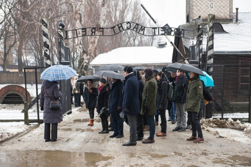 Rekordowa frekwencja i zmiany w zasadach zwiedzania Muzeum Auschwitz