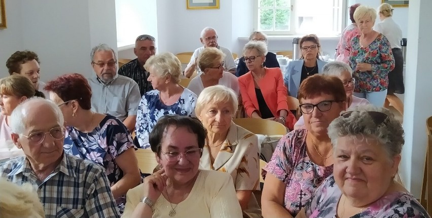 Leszno przystąpiło do programu Ogólnopolskiej Karty Seniora