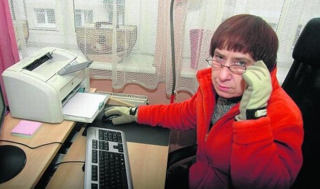 Barbara Konopacka, jak wielu innych lokatorów domu przy Strzałkowskiego, od kilku tygodni marznie w mieszkaniu