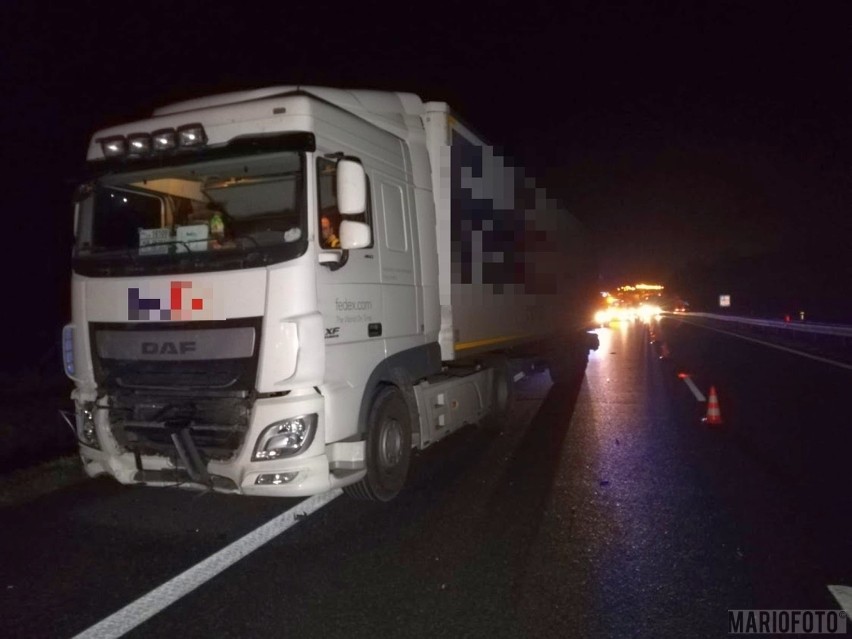 Wypadek na autostradzie A4 w Nogowczycach. Ciężarówka uderzyła w samochód osobowy 