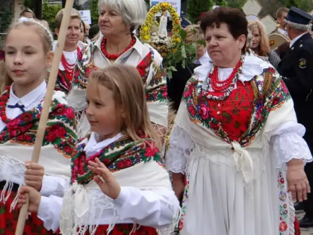 Gminno-parafialne dożynki gminy Zapolice już jutro, w niedzielę, 20 sierpnia, w Strońsku. Święto plonów w tej gminie rozpoczyna sezon dożynkowy w powiecie zduńskowolskim.