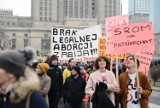 XX Warszawska Manifa, 3 marca 2019. "Brak legalnej aborcji zabija" i "Księżniczki zamiast księży", czyli jak wyglądała XX Warszawska Manifa