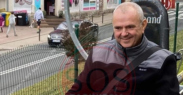 Zaginiony Krzysztof Nazarewicz ma 54 lata, jest mieszkańcem Tychów. W sobotni poranek 24 czerwca o godzinie 8 wyszedł ze swojego mieszkania przy ulicy Batorego na osiedlu B.