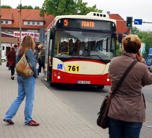 22 września można będzie jeździć autobusami  na  dowód osobisty