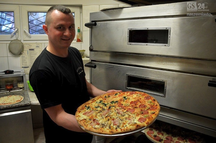 Międzynarodowy Dzień Pizzy. Zobacz, jak powstaje to słynne włoskie danie [zdjęcia, wideo] 