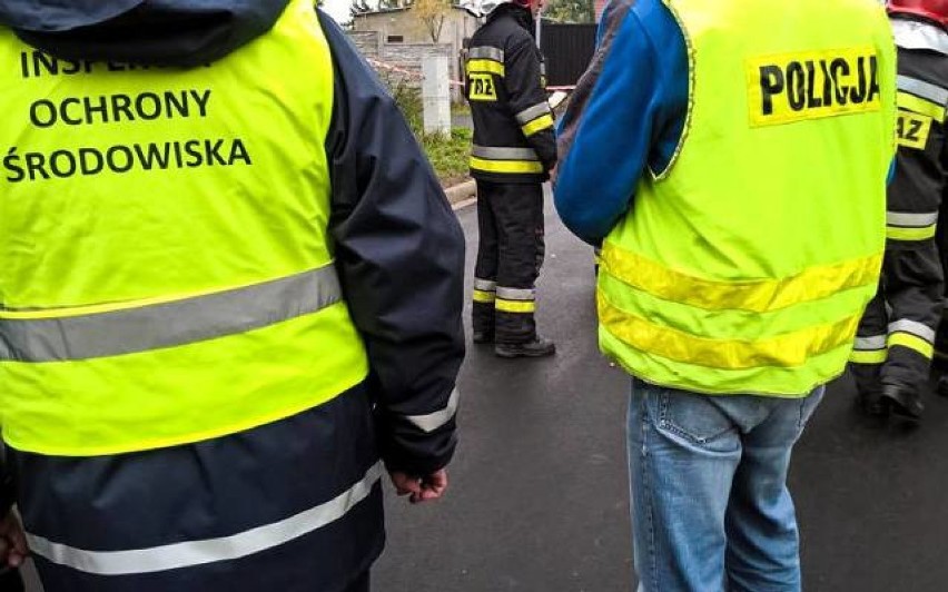 Ewakuacja na terenie myszkowskiej firmy. Rozszczelnił się wąż ze środkiem chemicznym