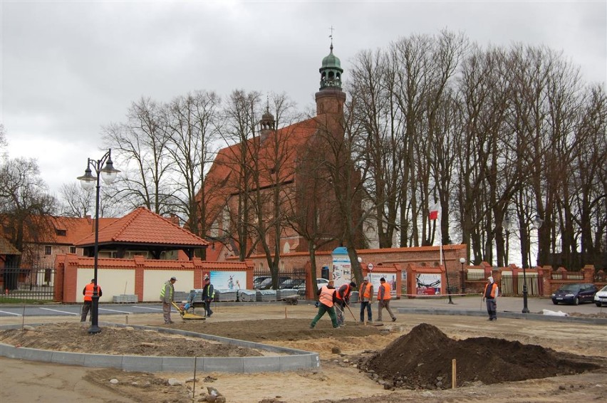 Budowa parkingu przy kościele WNMP w Żukowie