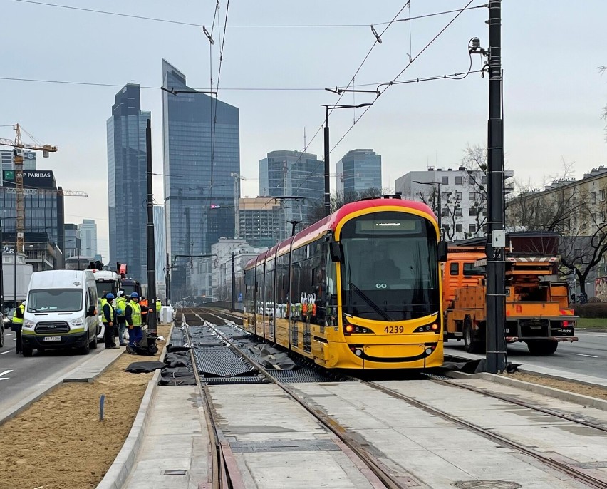 Tramwaje wracają na ul. Kasprzaka w Warszawie. Linia nr 78 zawiezie pasażerów do dwóch stacji metra