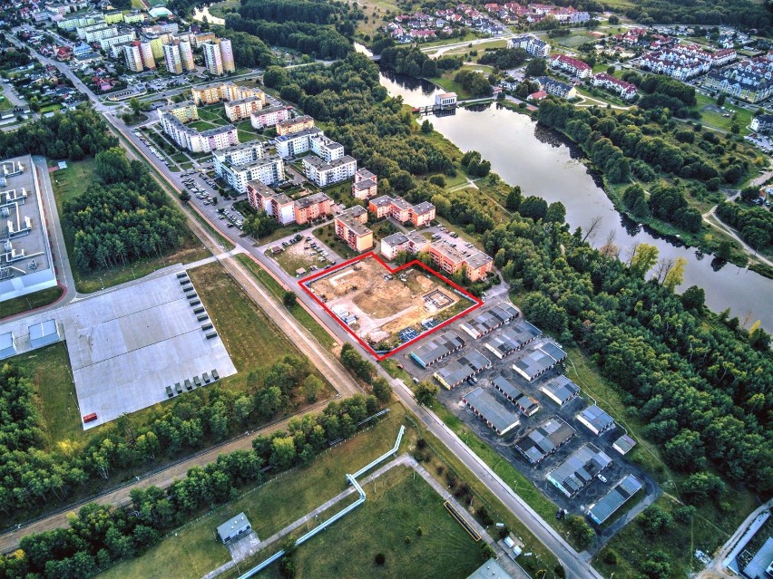 Tak wyglądają nowe i przyszłe osiedla w Pile z lotu ptaka. Piła w obiektywie nad placami budowy [ZDJĘCIA]