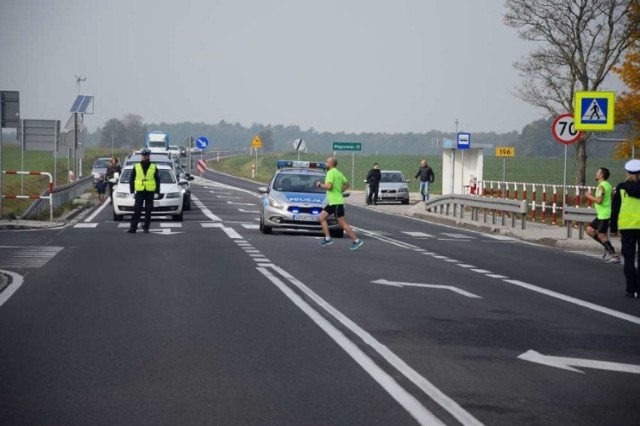 Biegacze w ramach półmaratonu będą rywalizować na terenie trzech gmin: Skoki, gmina i miasto Wągrowiec