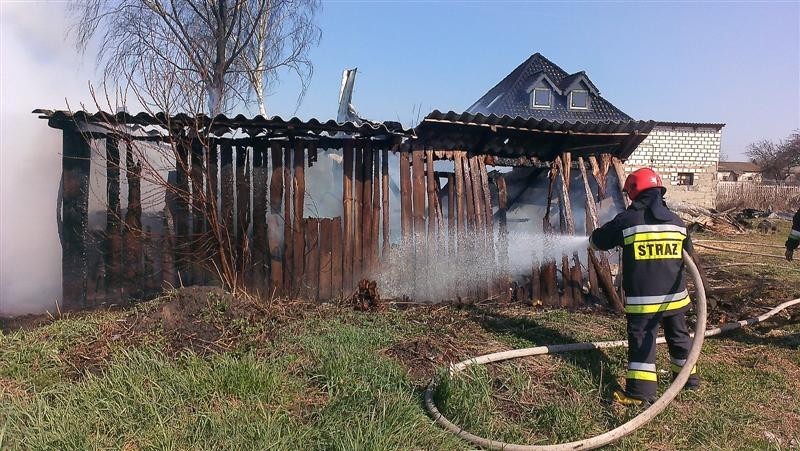 Spłonęła stodoła w Ptaszkowicach [zdjęcia]