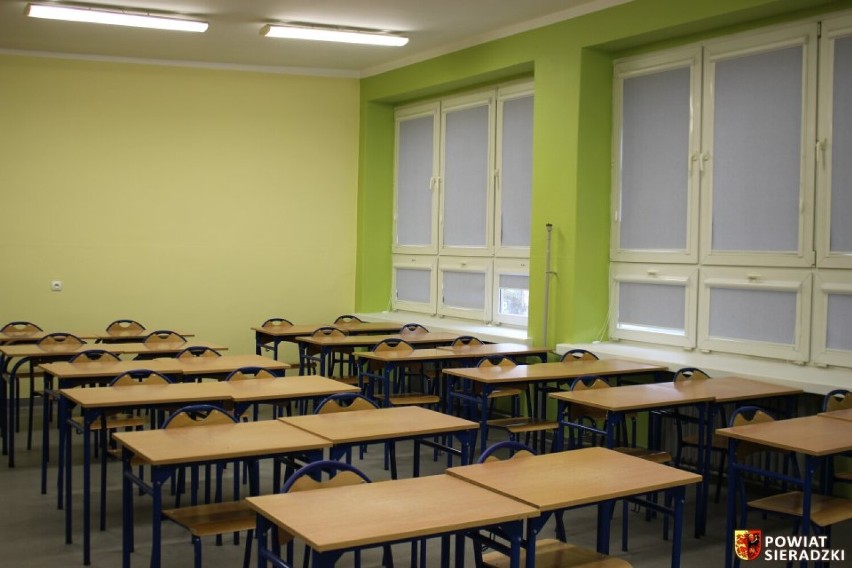 Odnowione sale lekcyjne w Powiatowym Zespole Szkół nr 1 w Sieradzu ZDJĘCIA