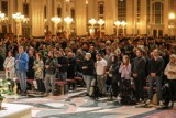 Ponad 3 tys. osób modliło się za swoje małżeństwa przez 24 godziny. Odbył się Ogólnopolski Kongres Modlitewny Małżeństw w Licheniu 