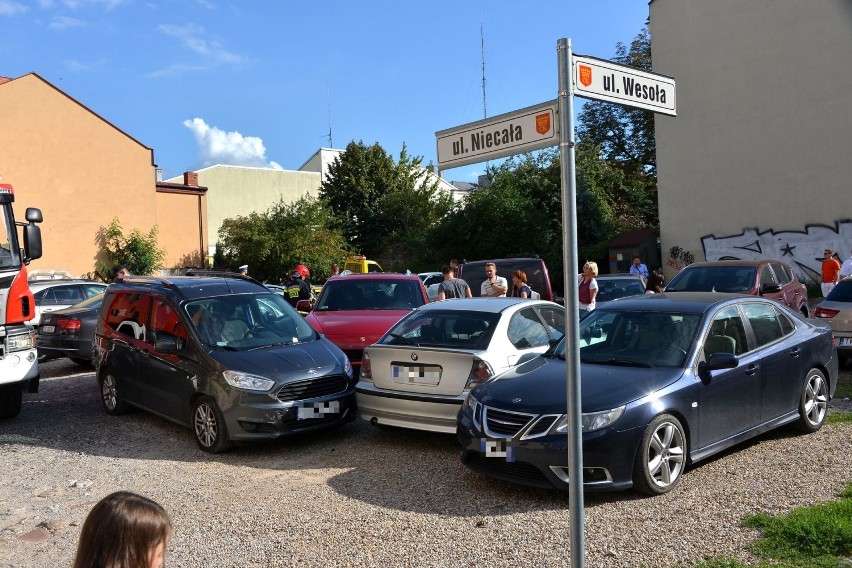 Porsche rozbiło dziewięć samochodów w centrum Kielc (WIDEO, ZDJĘCIA)     