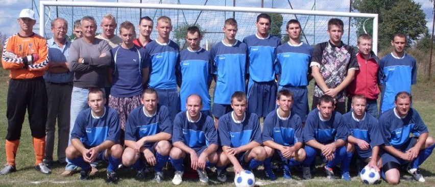 Kadra Rzemieślnika z sezonu 2011/2012. Ryszard Sobótka w...