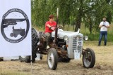 VIII Festiwal MotoRock. W Kopalinie ponownie ścigali się na zabytkowych traktorach | WIDEO, ZDJĘCIA