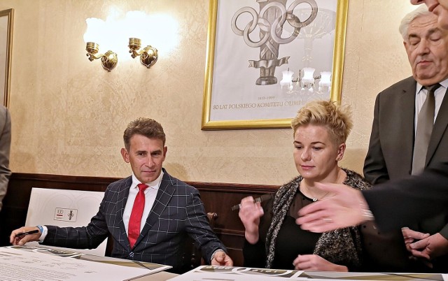 Nasi wybitni lekkoatleci Robert Korzeniowski i Anita Włodarczyk rozpoczną w Rzymie sztafetę z ogniem pokoju na igrzyska europejskie