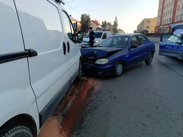 Do wypadku doszło w samym centrum Dąbrowy Tarnowskiej przy skrzyżowaniu ul. Rynek z Kościelną.