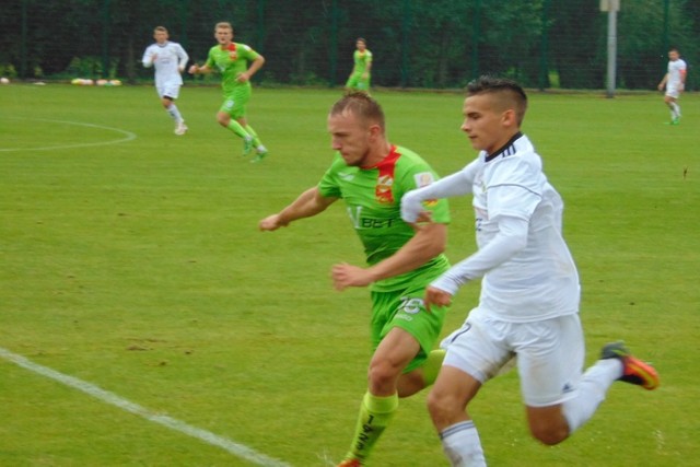 Lechia gra w Paradyżu z I-ligowym Zniczem. W ekipie są nowi gracze