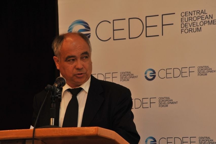 Konferencji CEDEF w Serbii.