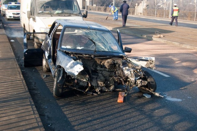 Wypadek na moście Poniatowskiego z udziałem tramwaju