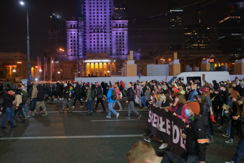 Wielka blokada Warszawy. Strajk Kobiet zablokuje ulice, ronda i mosty. Zapowiada się paraliż komunikacyjny