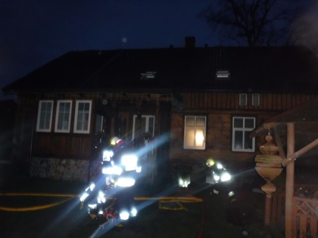 Gm. Nowy Dwór Gdański. Pożar w jednym z domów w Kmiecinie