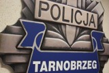 Kto widział złodzieja uciekającego ze sklepu w Tarnobrzegu? Policja szuka poszkodowanej kobiety