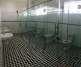 Najśmieszniejsze i najdziwniejsze toalety. Kto się tu załatwi, zapamięta to na długo [ZDJĘCIA]