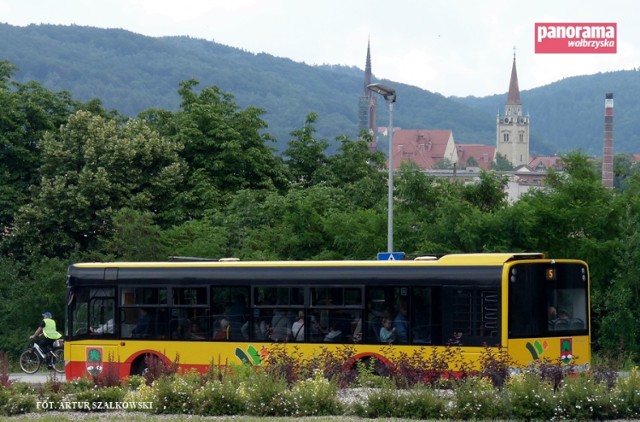 Z początkiem października zwiększono liczbę połączeń linii nr 5 na trasie Wałbrzych - Dziećmorowice oraz linii nr 11 do strefy ekonomicznej