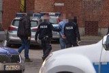 Młode małżeństwo biło i okradało ludzi na terenie Kołobrzegu. Zatrzymała ich policja