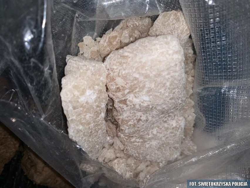 Przeszukali mieszkanie w Skarżysku, znaleźli kilogramy narkotyków
