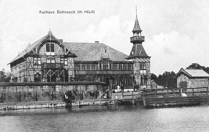 Dom Kuracyjny w Sobieszewie. Zbudowano go w 1906 roku. Jego...