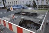 Uwaga kierowcy! Zapadła się droga na alei Wolności w Głogowie. Spora dziura w jezdni. ZDJĘCIA