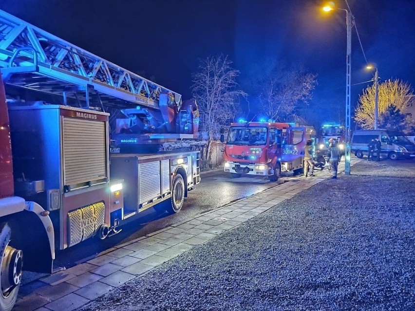 Pożar budynku mieszkalnego w Lublinie. Jedna osoba została ranna