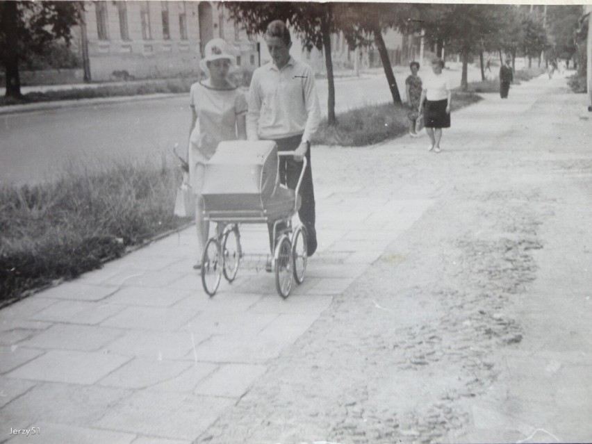 1968 rok, ulica Reja, zdjęcie zrobione od strony ulicy...