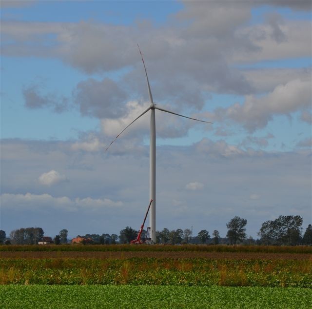 Nowy Staw: Stanął pierwszy wiatrak na budowanej farmie wiatrowej