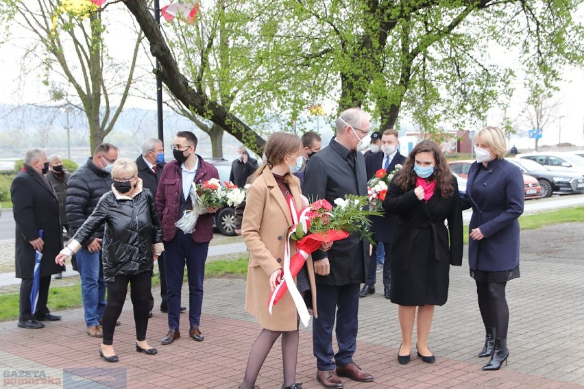 Obchody święta 1 Maja 2021 przez lewicę we Włocławku [zdjęcia]