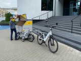 Rewolucja w Poznaniu. Kurierzy dostarczą przesyłkę rowerami