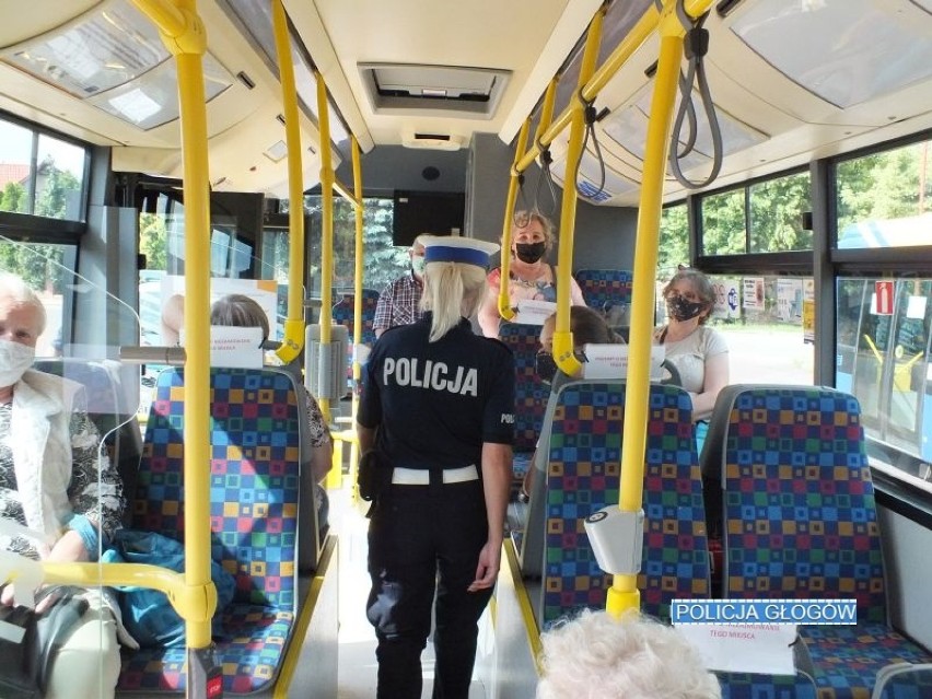 Głogów: Uwaga! Policyjne kontrole w autobusach miejskich. Za brak maseczki pasażer może zapłacić nawet 5 tysięcy złotych