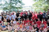 Zastępca komendanta wojewódzkiego PSP odwiedził obóz harcerski w Gołuchowie. Służby przeprowadziły dla młodzieży zajęcia edukacyjne