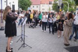 Noc Muzeów 2022 w Radomsku. Zabytkowe pojazdy, wystawa, koncert. Zobacz ZDJĘCIA