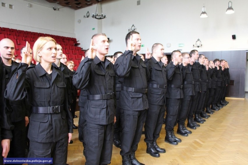 Nowi policjanci i policjantki na Dolnym Śląsku