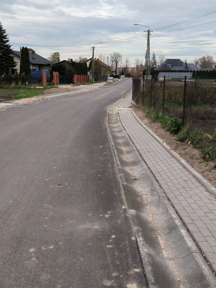 Wyremontowano kolejne drogi w gminie Piątek. Inwestycja...