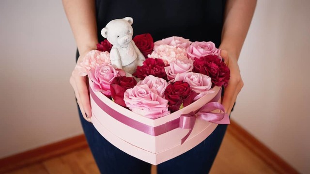 Takie flower boxy można kupić w łęczyckiej kwiaciarni