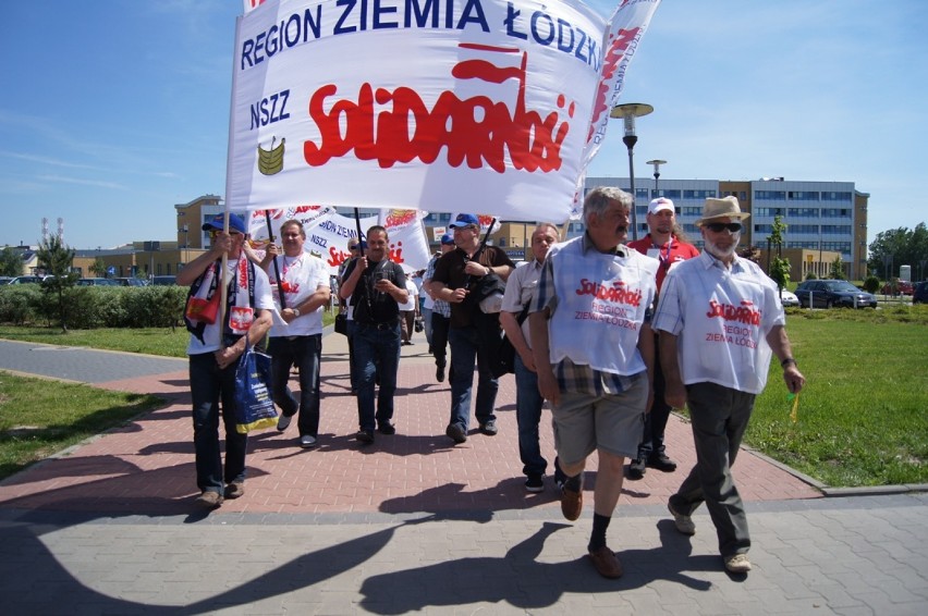 Manifestacja Solidarności w Radomsku. Protest przeciwko...