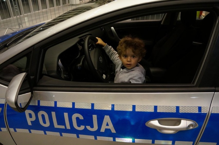 Policja Jastrzębie-Zdrój: Policjanci na festiwalu ZDJĘCIA