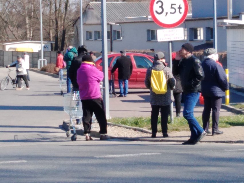 Zakupy w Puławach w czasie pandemii. Zobacz zdjęcia 