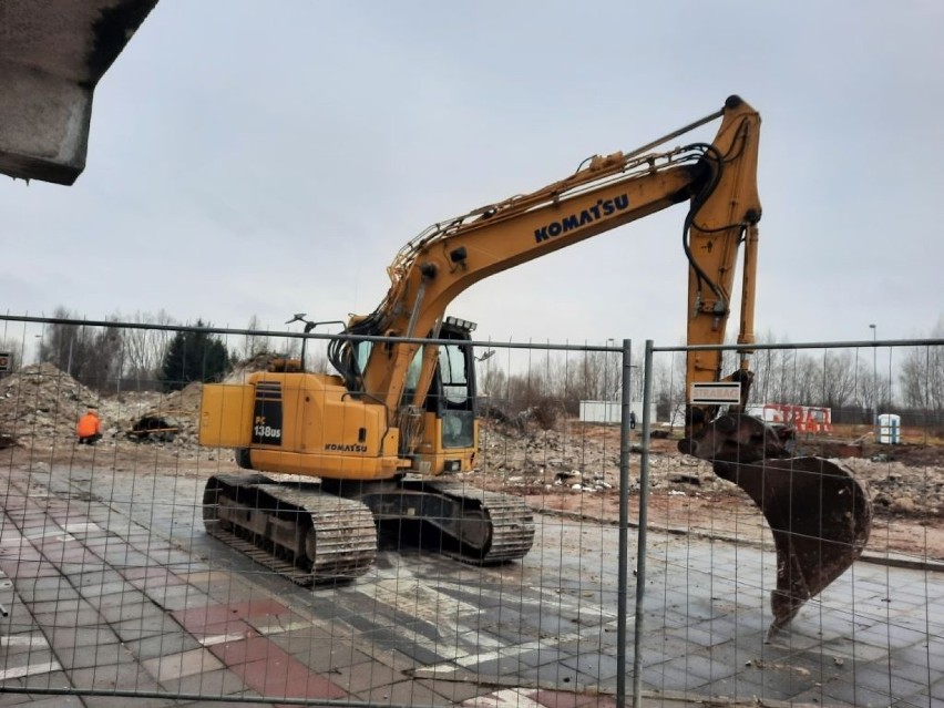 Budowa Szpitalnego Oddziału Ratunkowego na Józefowie. Szykują plac, wiosną zacznie się wylewanie fundamentów (ZDJĘCIA)