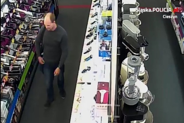 Ten mężczyzna okradł sklep w Cieszynie, policja ustala jego tożsamość